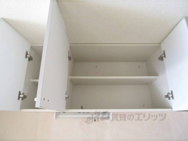 キッチン　上収納