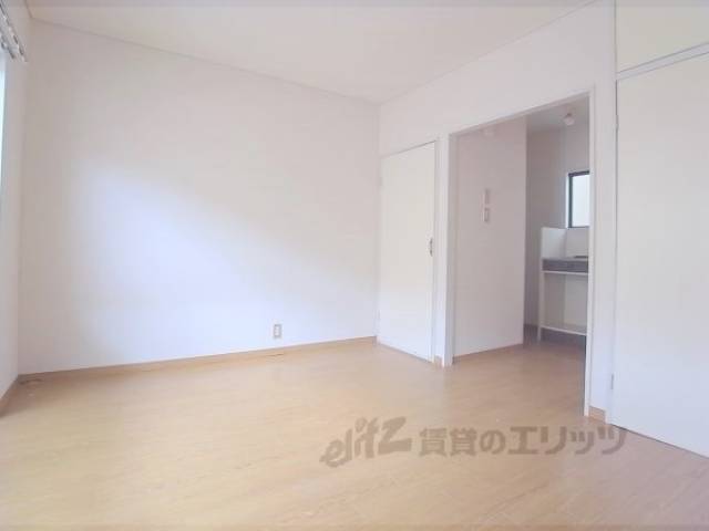 洋室　キレイなお部屋です