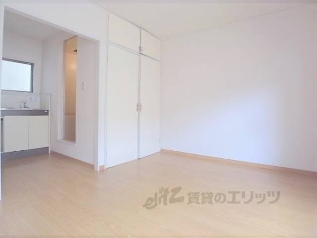 洋室　清潔感のあるお部屋です