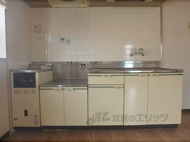 キッチン　下段収納