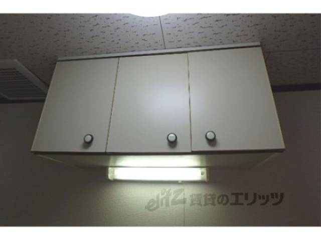 キッチン　キッチン上部収納