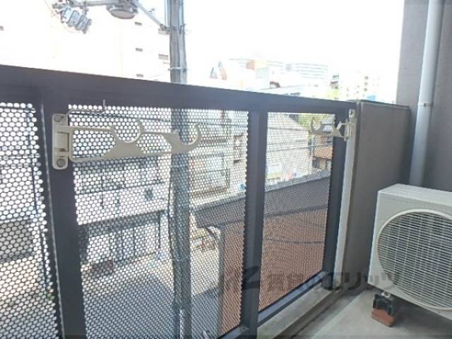 ベランダ　物干し台