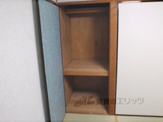 収納　4.5帖部屋収納