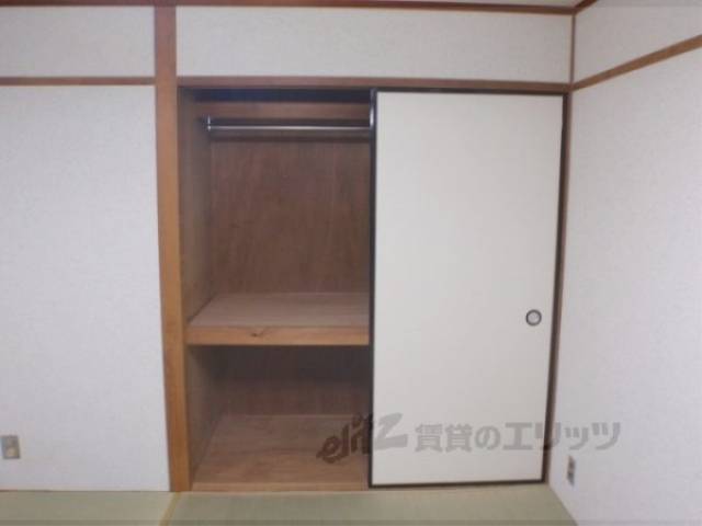 収納　6帖部屋収納