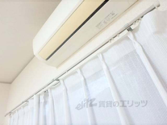 カーテンレール