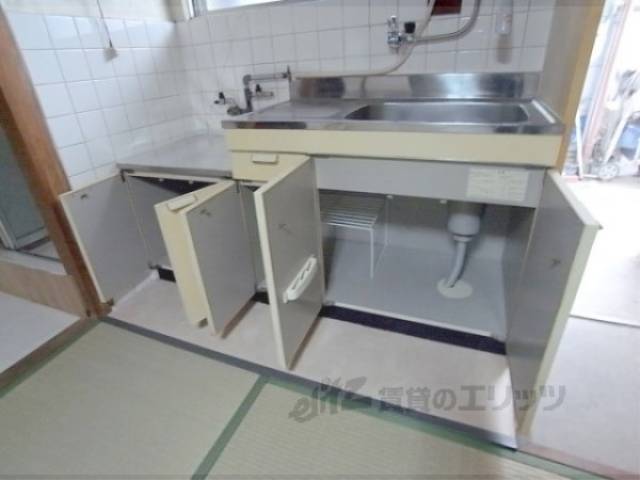 キッチン　下部収納