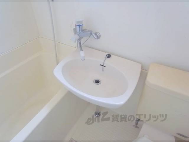 洗面所　ユニットバス　洗面台