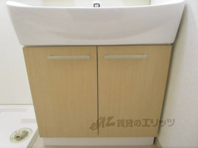 洗面所　下部収納