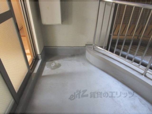 ベランダ　屋内