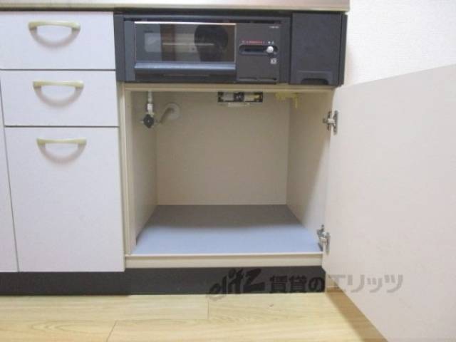 キッチン　下部収納