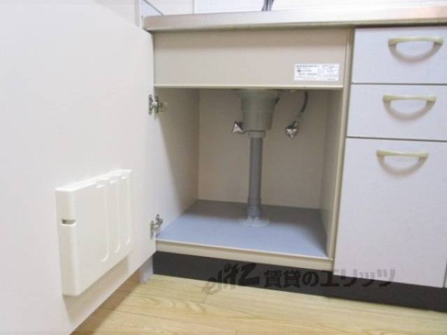 キッチン　下部収納