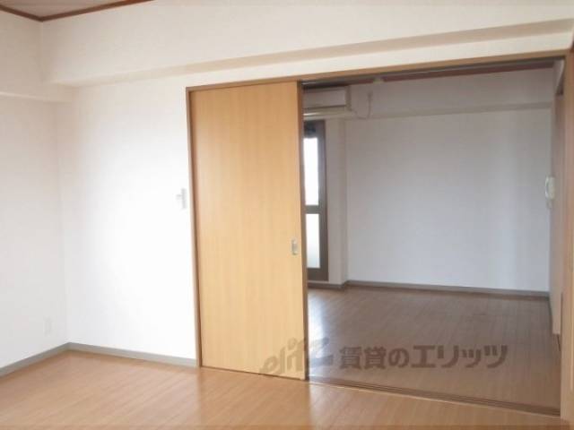 洋室　8.5帖