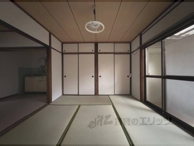 和室　6帖（1階）
