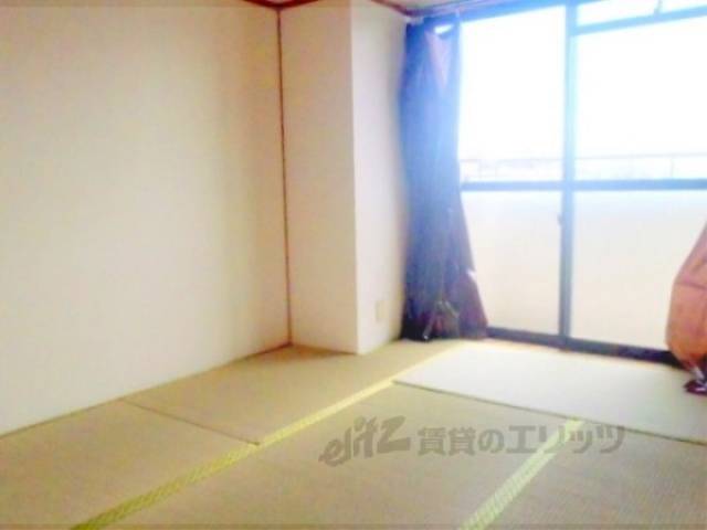 和室　南向きのお部屋になります