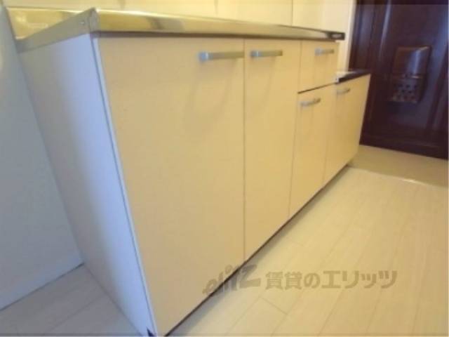 キッチン　キッチン下部収納