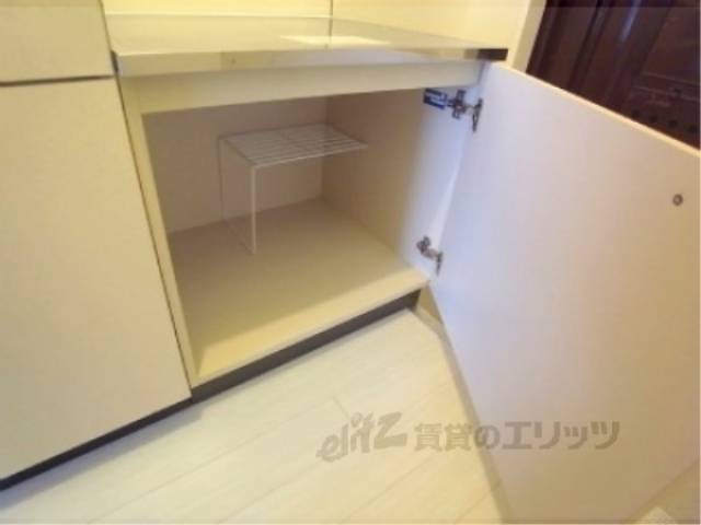 キッチン　キッチン下部収納