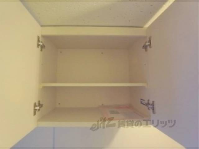 キッチン　キッチン上部収納