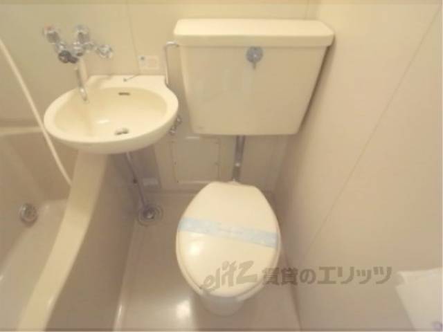 トイレ　シンプルなトイレです