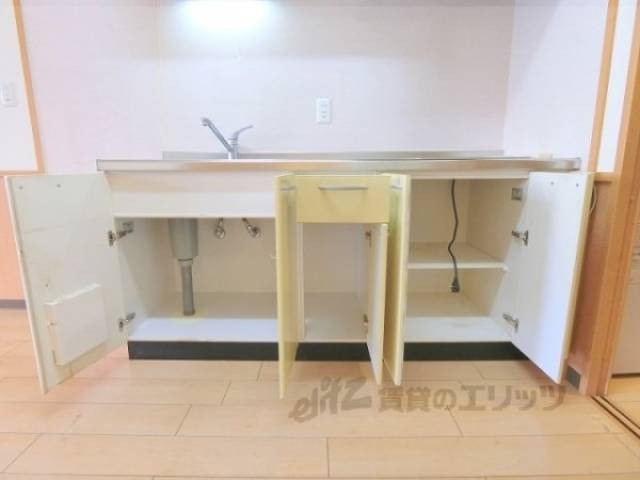 キッチン　下部収納