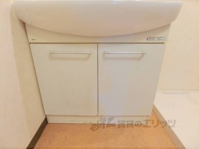 洗面所　下部収納