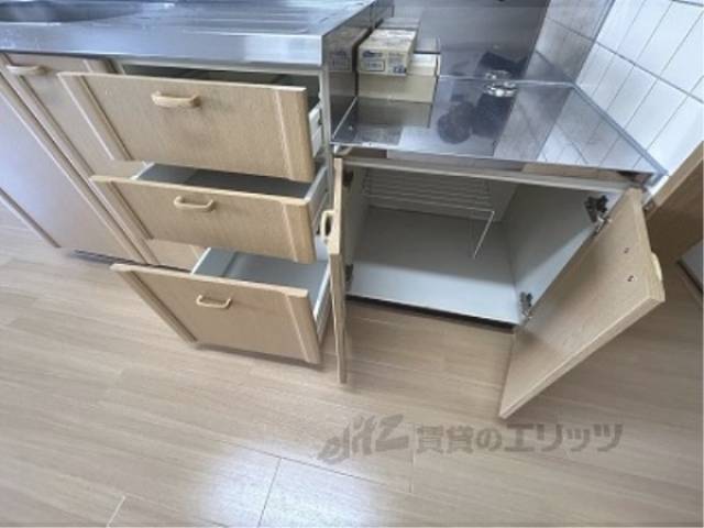 キッチン　下部収納