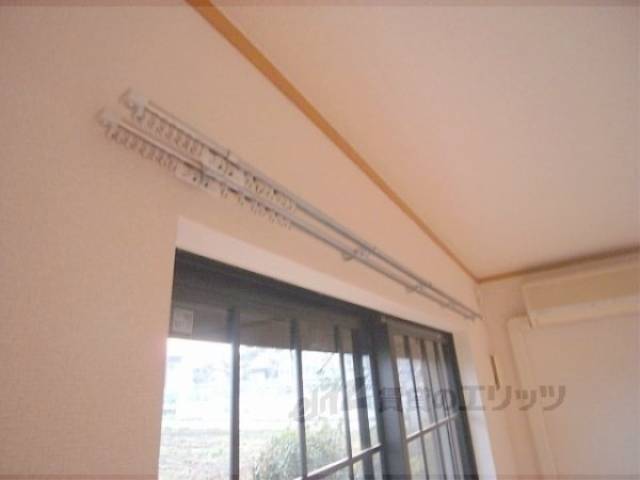 カーテンレール