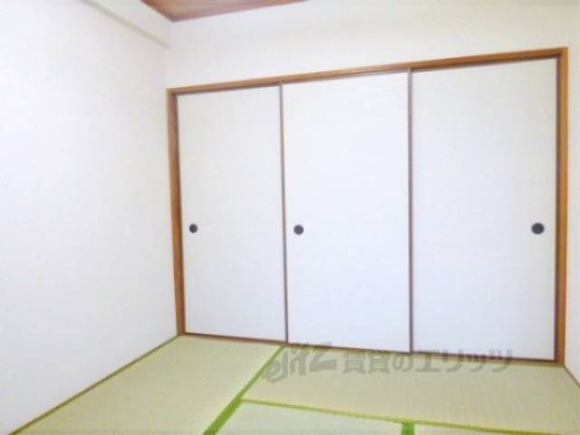 和室　収納付きのお部屋です