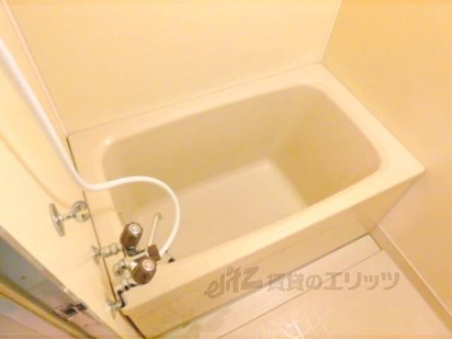風呂　明るいお風呂です