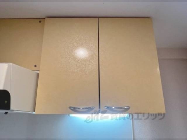 キッチン　収納上部