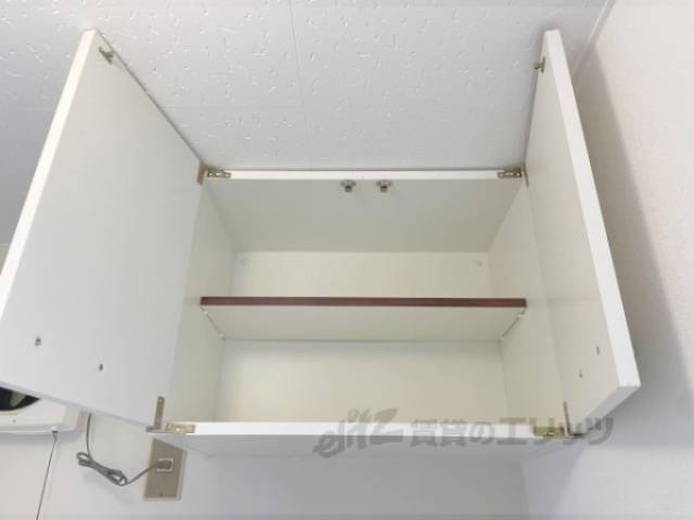 玄関　キッチン上収納
