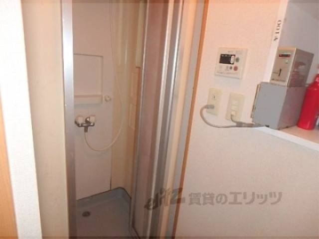 風呂　共用シャワー