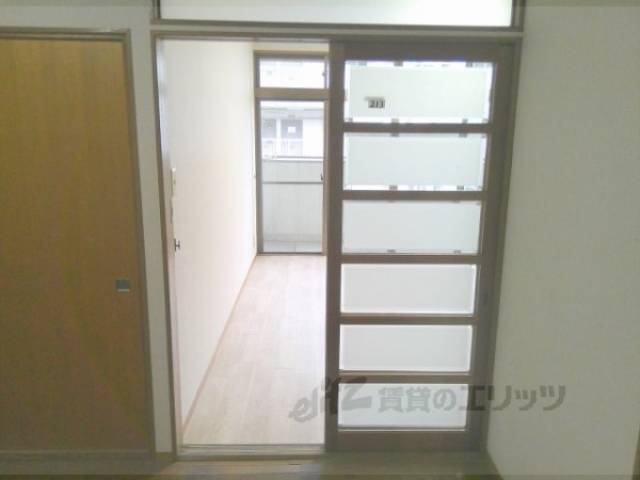 玄関　部屋の入口