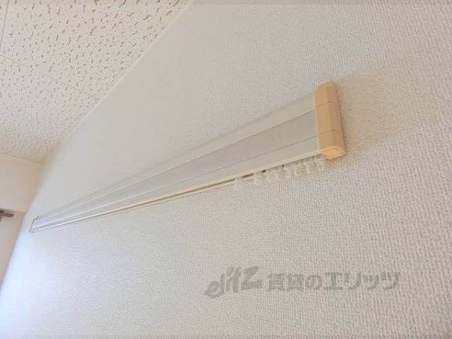 カーテンレール