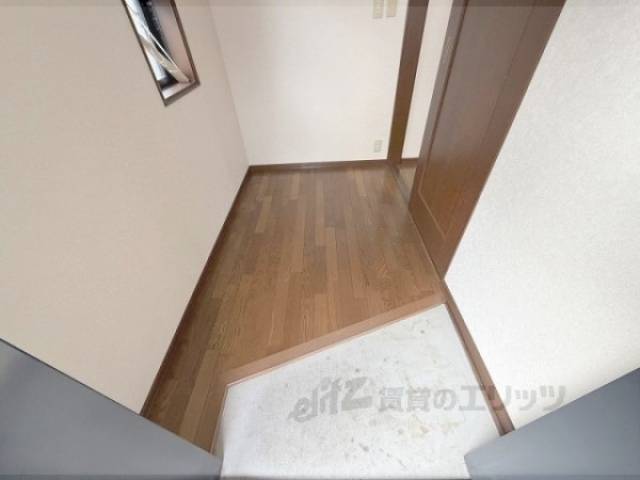 玄関　二階