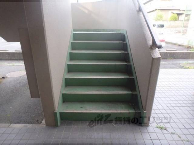 共用階段