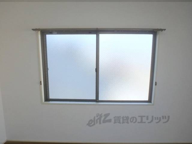 洋室　窓