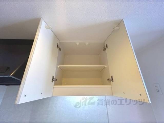 キッチン　上部収納