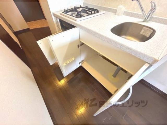 キッチン　下部収納