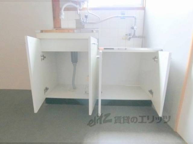 キッチン　キッチン下部収納