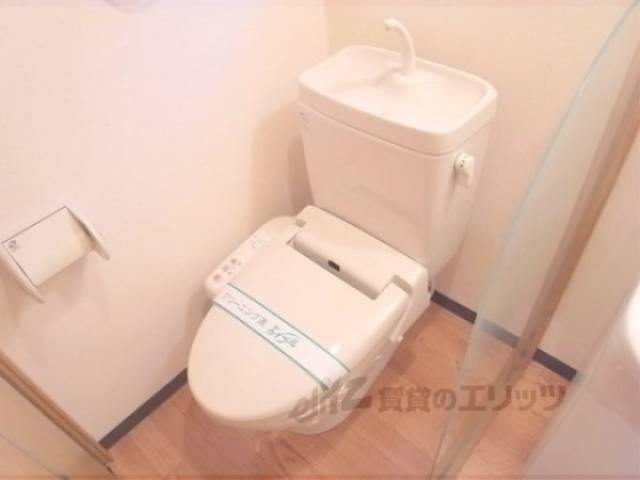 トイレ　洗浄機能付き