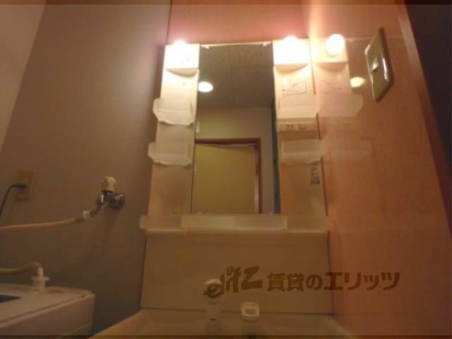 独立洗面台
