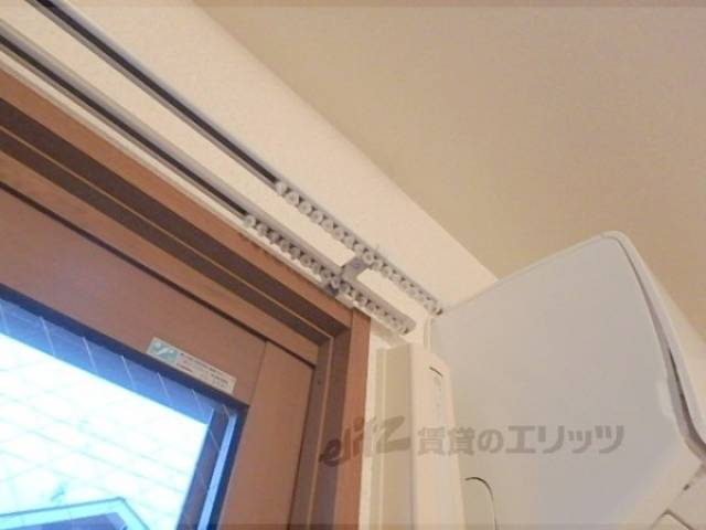 カーテンレール