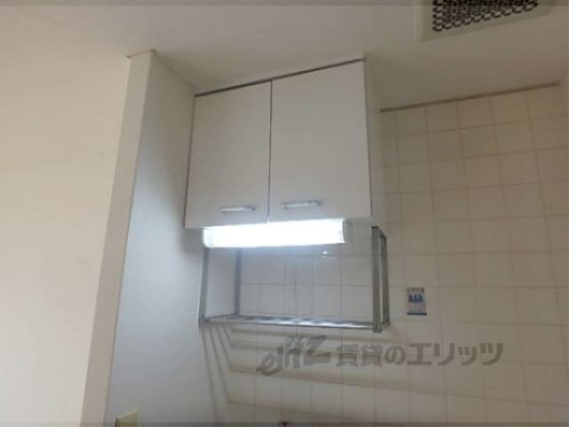洗面所　キッチン上収納