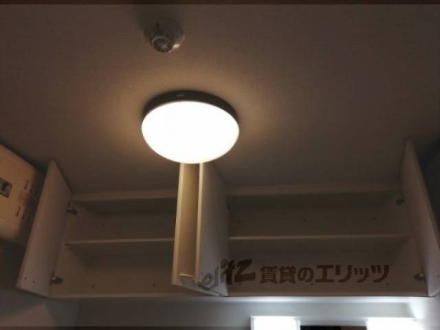 洗濯機置場　収納