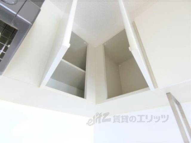 キッチン　収納上部