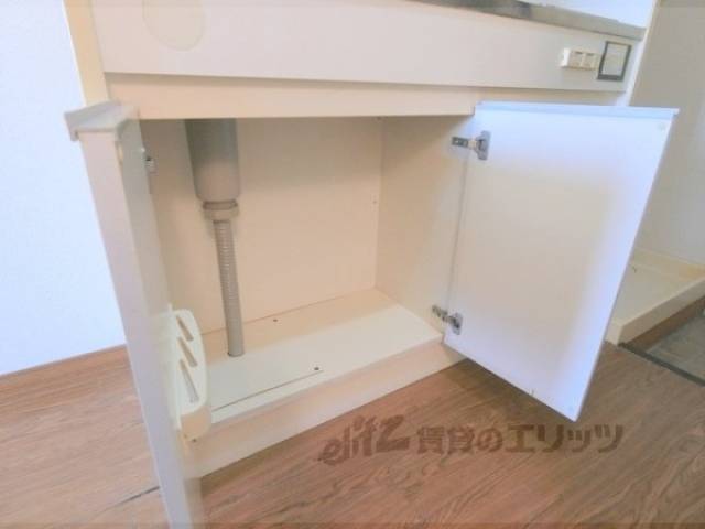 キッチン　下部収納