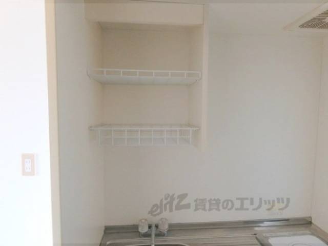 キッチン　上部棚