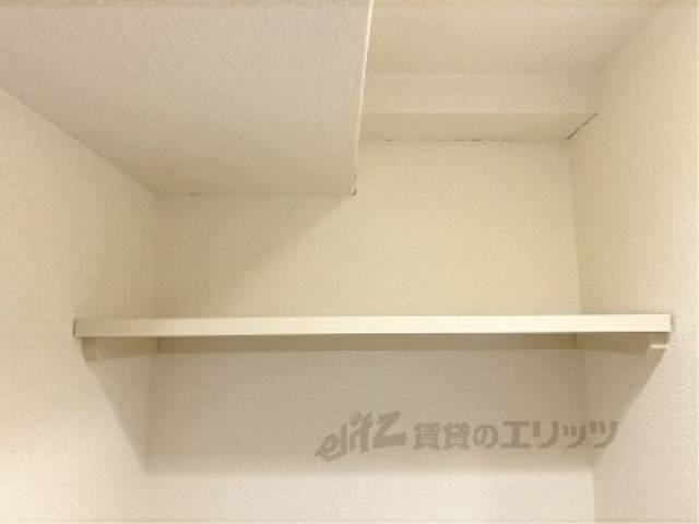 トイレ　上部収納
