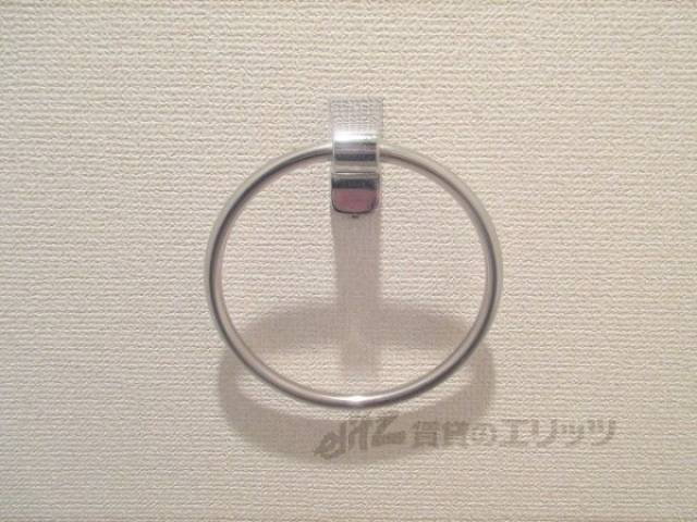 トイレ　タオル掛け