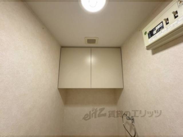 トイレ　上収納